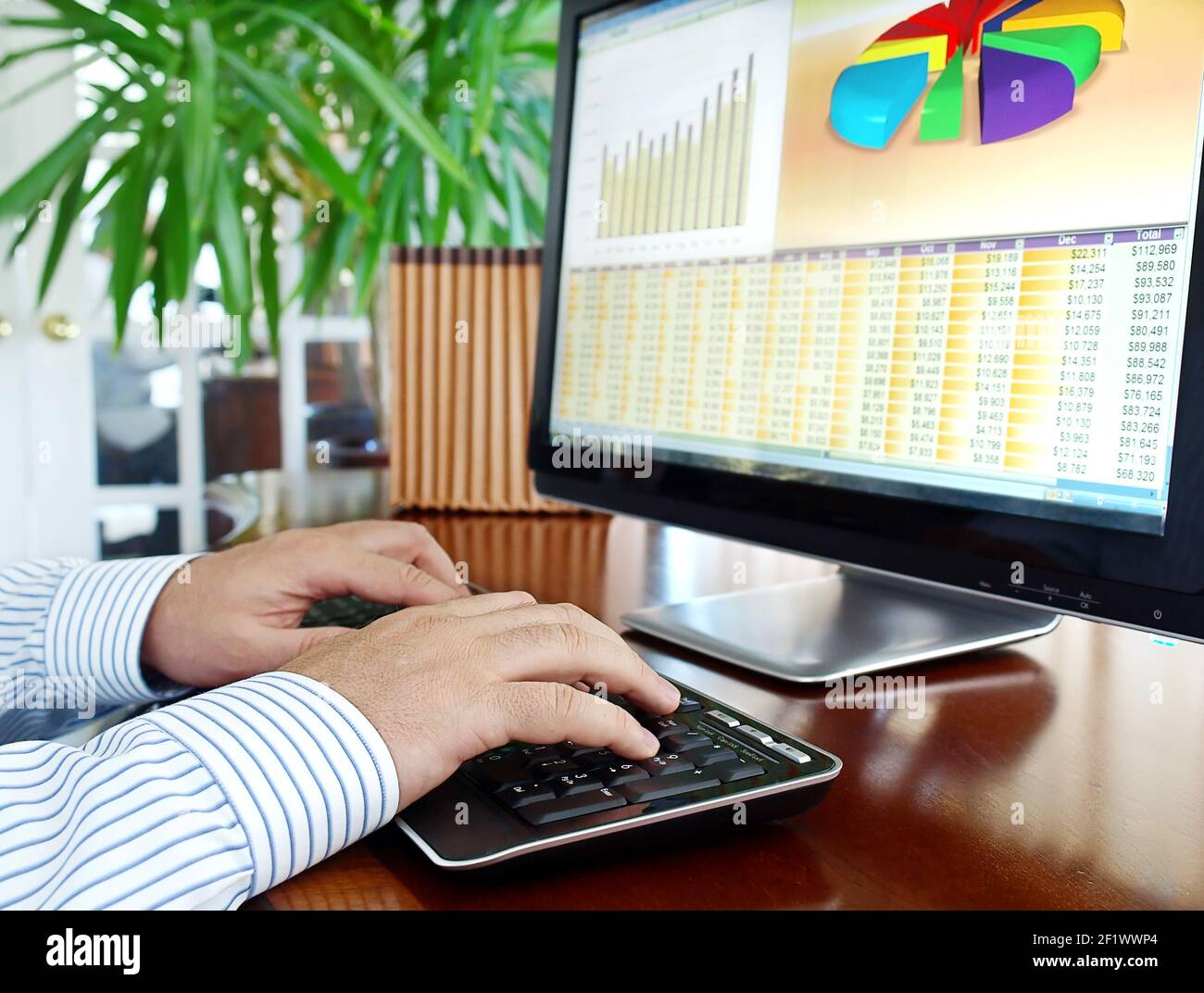 Data analyzing icon hi-res stock photography and images - Alamy