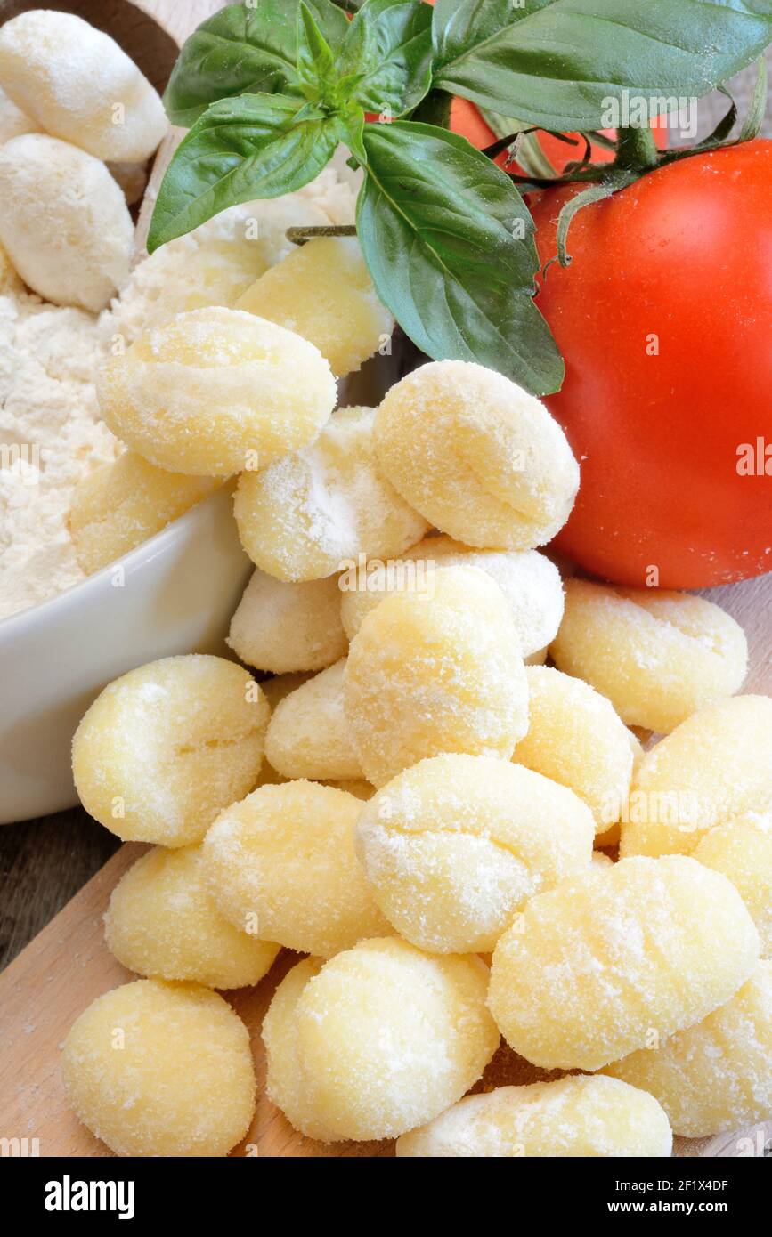 Corn flour pasta hires stock photography and images Alamy