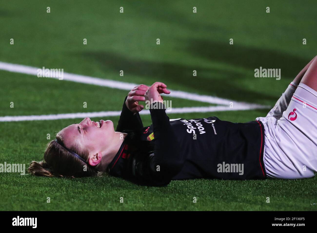 ENSCHEDE, NETHERLANDS - MARCH 9: Danielle Noordermeer of Excelsior during the Pure Energie Eredivisie Vrouwen match between FC Twente and Excelsior at Stock Photo