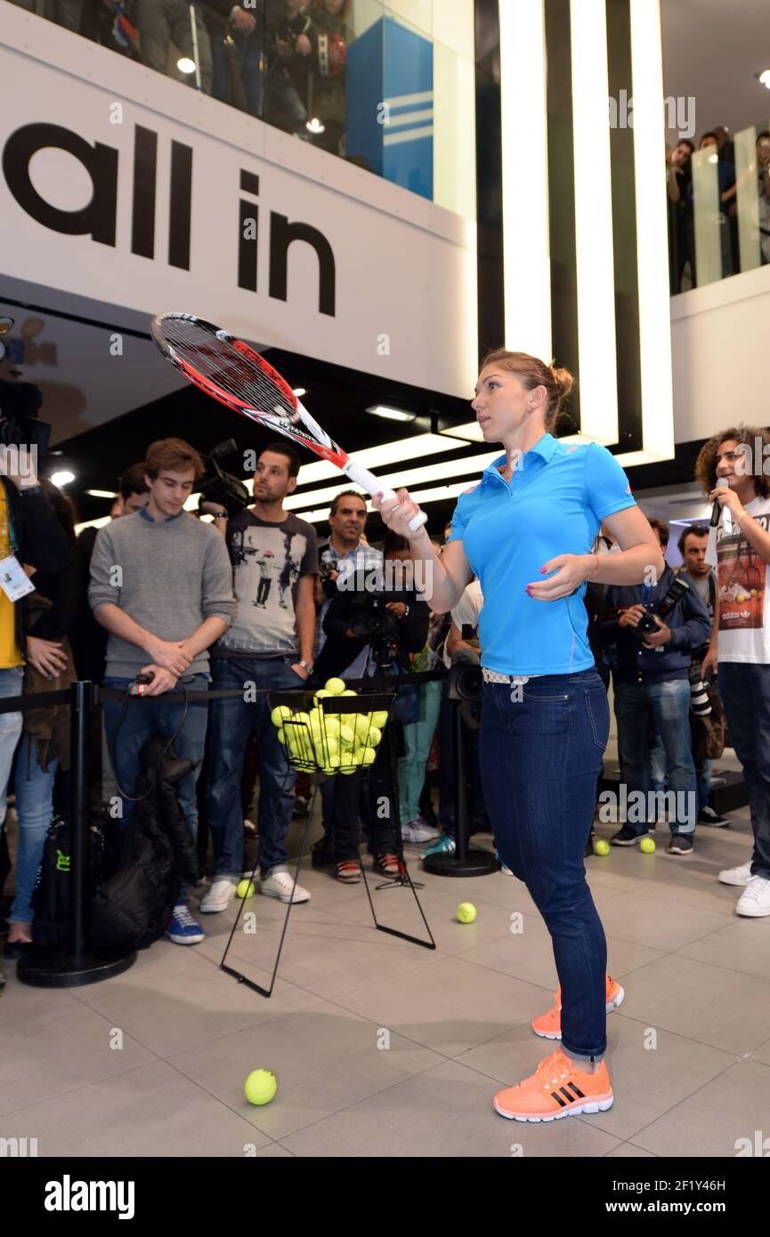 Simona Halep (Rom) in action during the SmashTheSilence at the Adidas Store  in Paris, France on May 21, 2014 - Photo Philippe Millereau / KMSP / DPPI  Stock Photo - Alamy