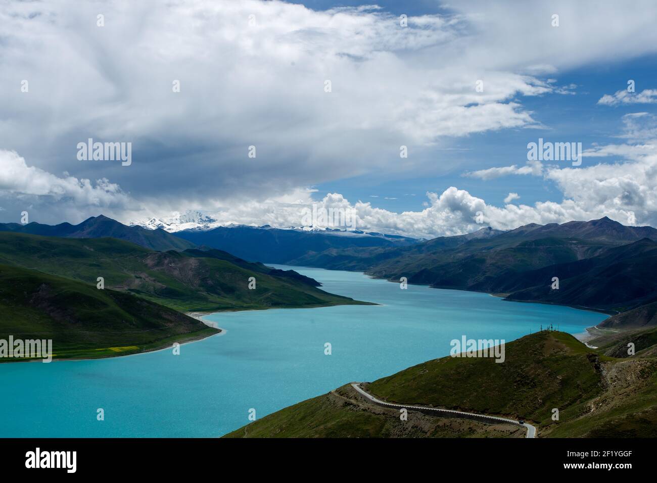 YamdrokTso Tibet autonomous region of china hi-res stock photography and images - Page  10 - Alamy