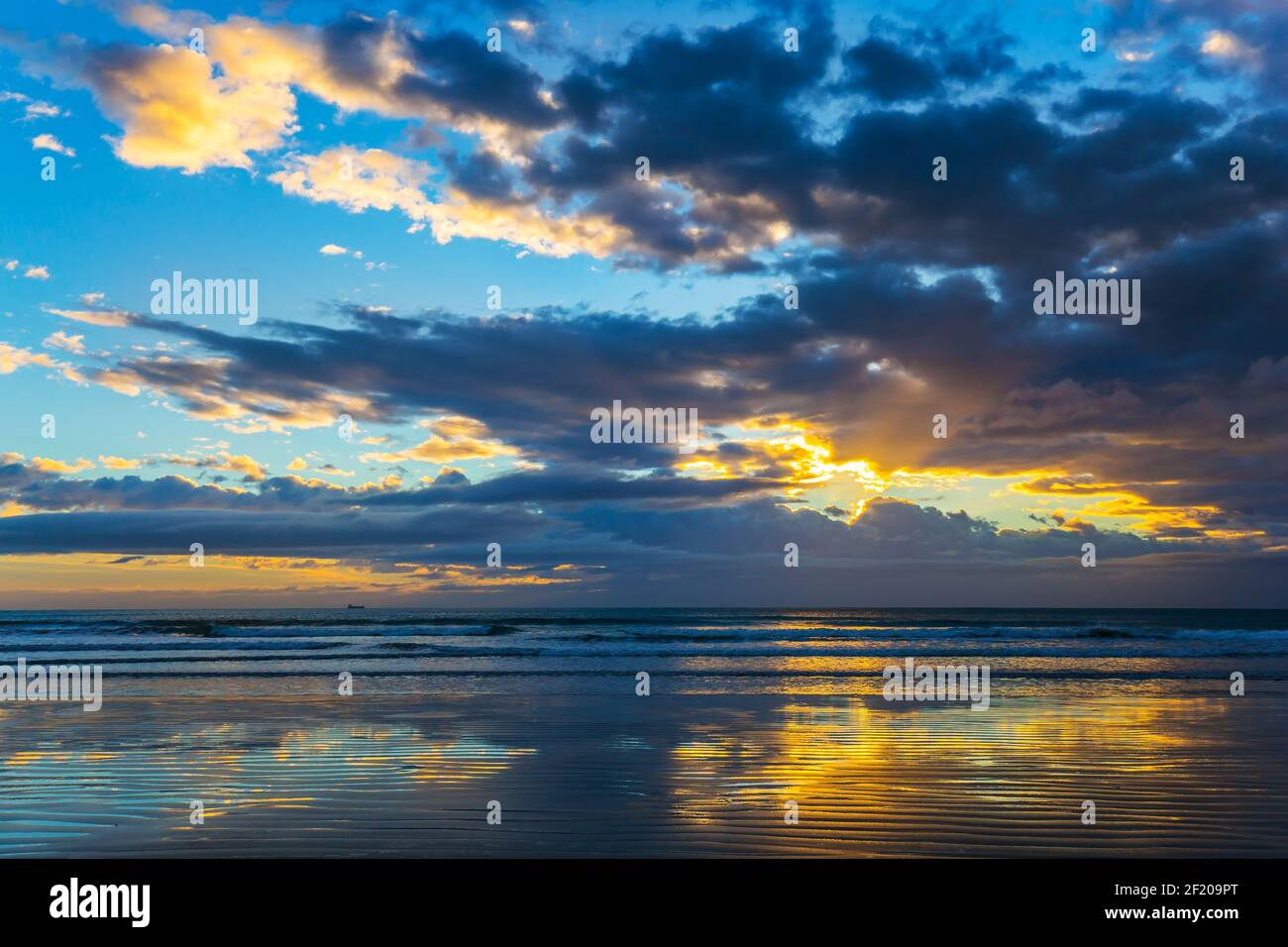 Unusual morning hi-res stock photography and images - Alamy