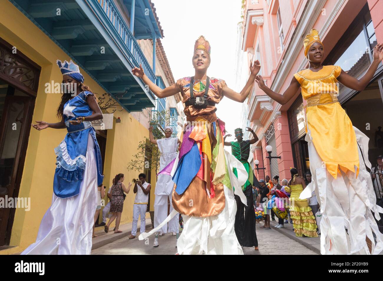 Cuba, Havana - Street entertainers on stilts perform in Havana Stock Photo