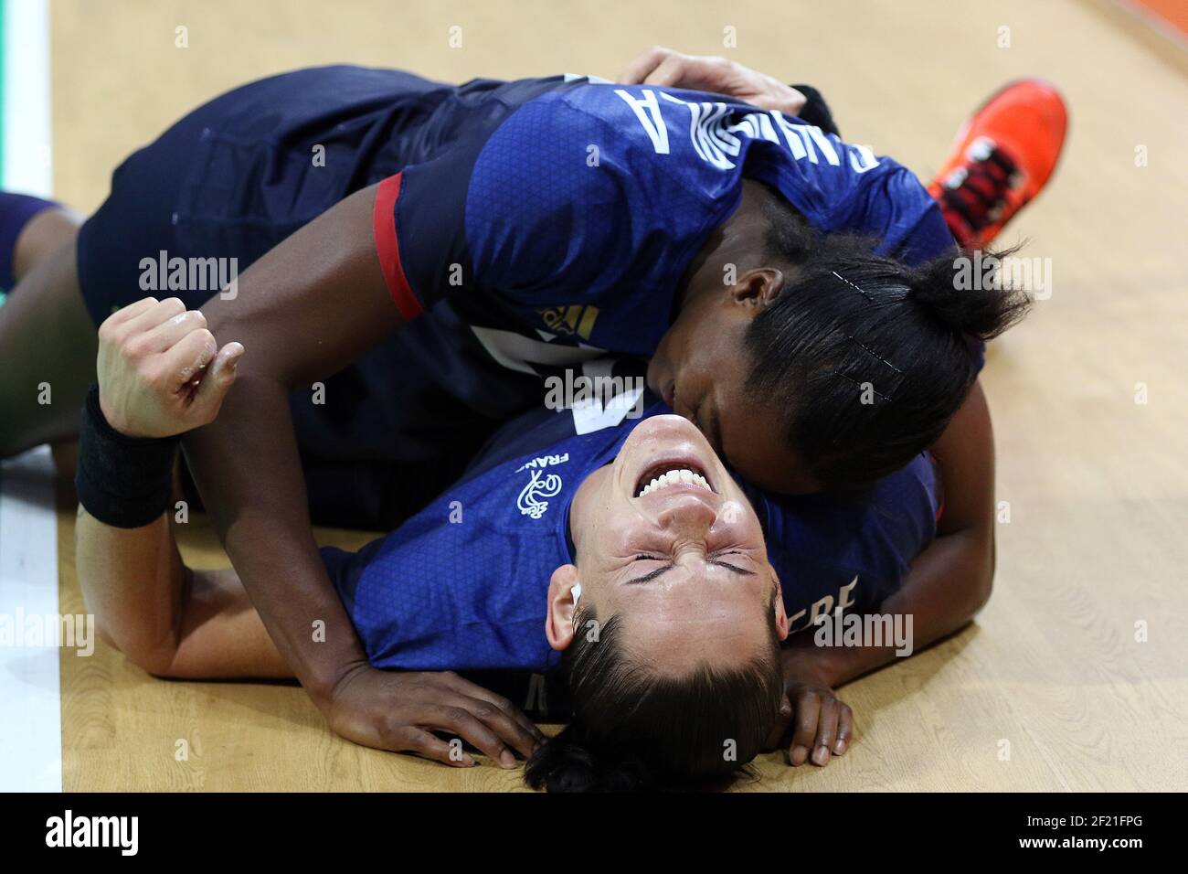 Handball Match Women High Resolution Stock Photography And Images Alamy Handball Match Women High Resolution Stock Photography And Images Alamy