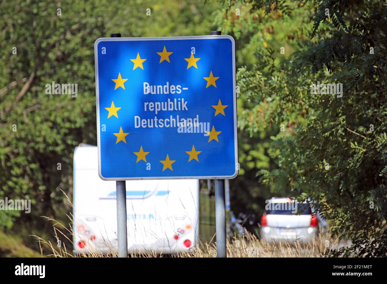 German french border hi-res stock photography and images - Alamy