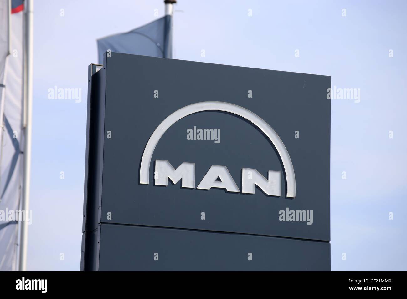MAN-Logo (MAN Truck & Bus Service, Kaiserslautern Stock Photo - Alamy