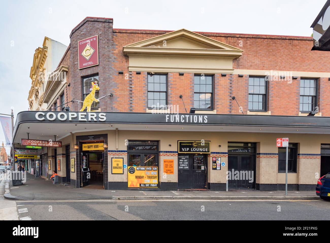 Coopers arms hi-res stock photography 