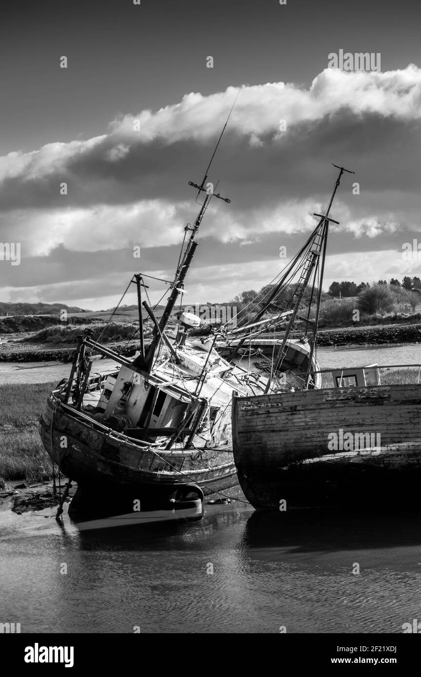Fishing trawlers hull Black and White Stock Photos & Images - Alamy