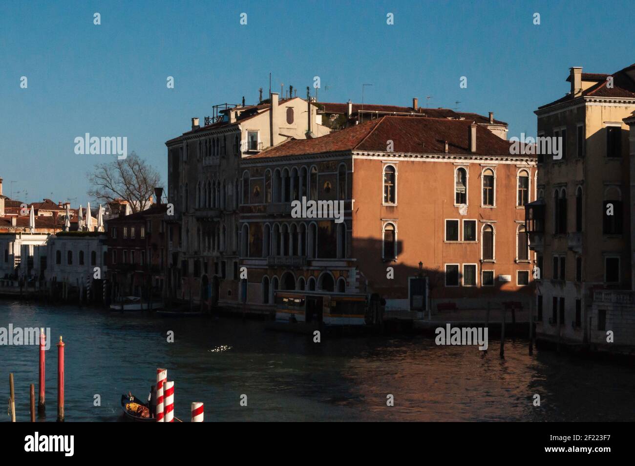 Grand canal venice golden hour hi-res stock photography and images - Alamy
