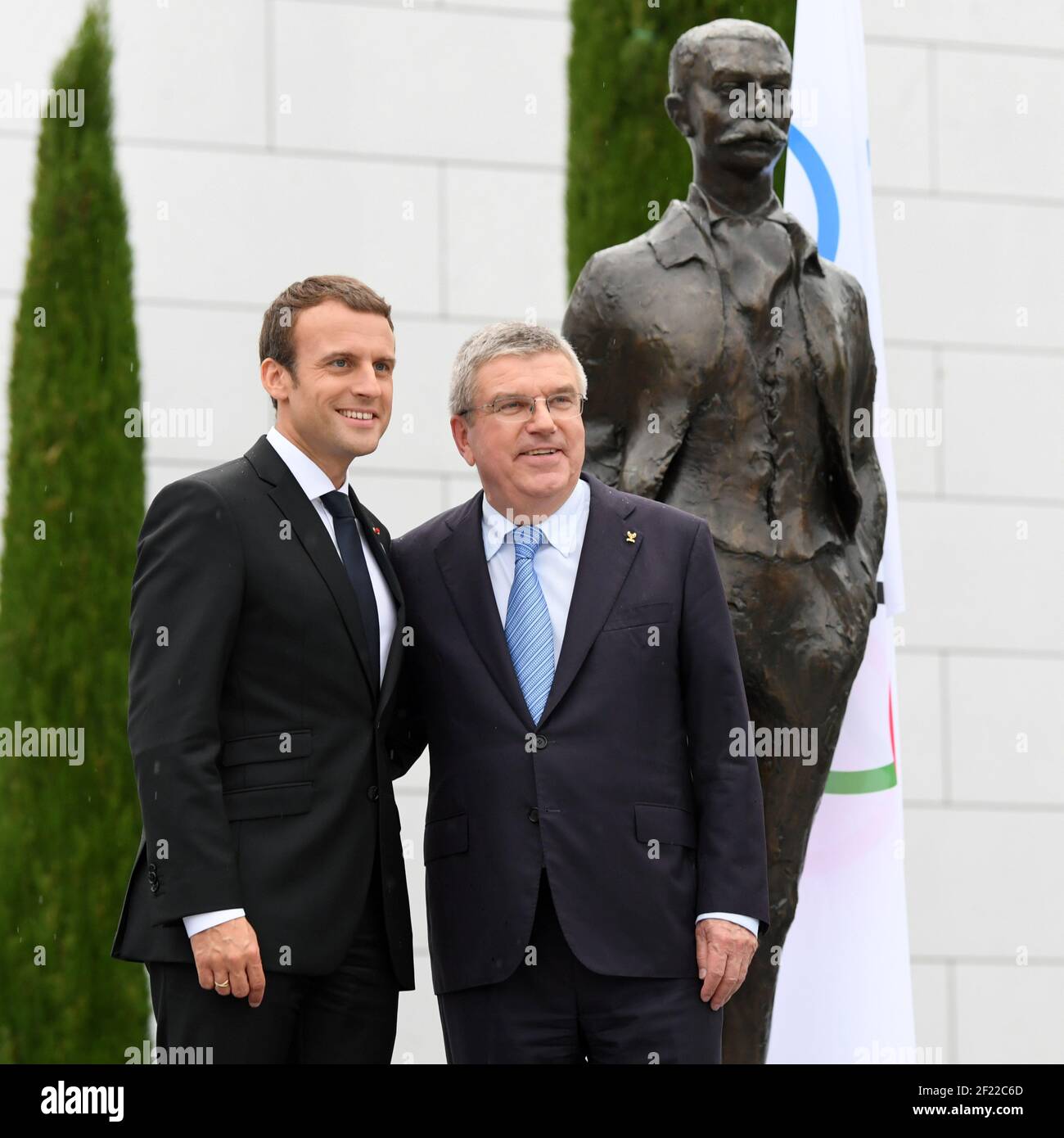 Cio cio statue hi-res stock photography and images - Alamy, image size:1300x1390