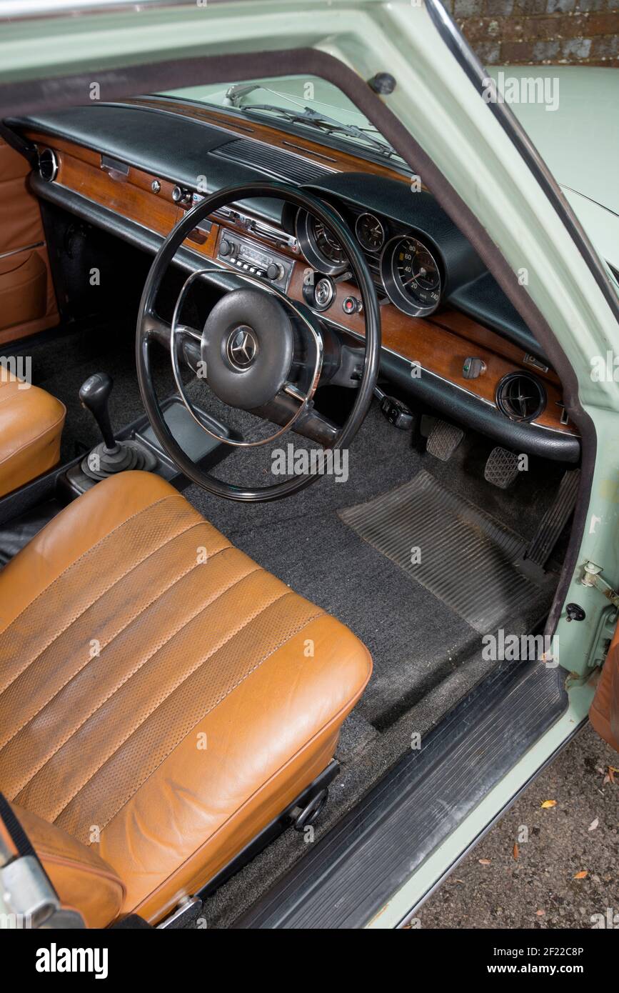 Wooden steering wheel mercedes hi-res stock photography and images - Alamy