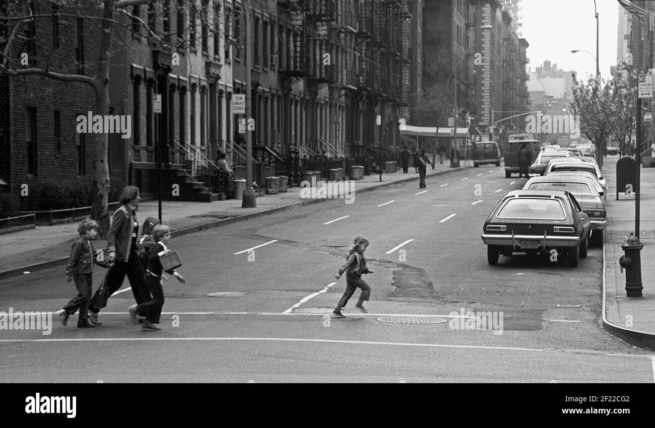 1970s-pedestrians-hi-res-stock-photography-and-images-alamy