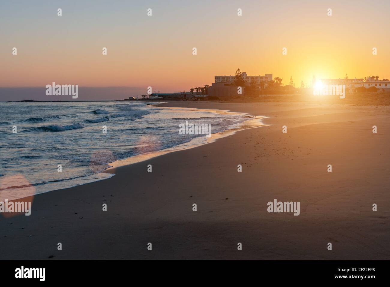 Colorful sunset ocean coast hi-res stock photography and images - Alamy