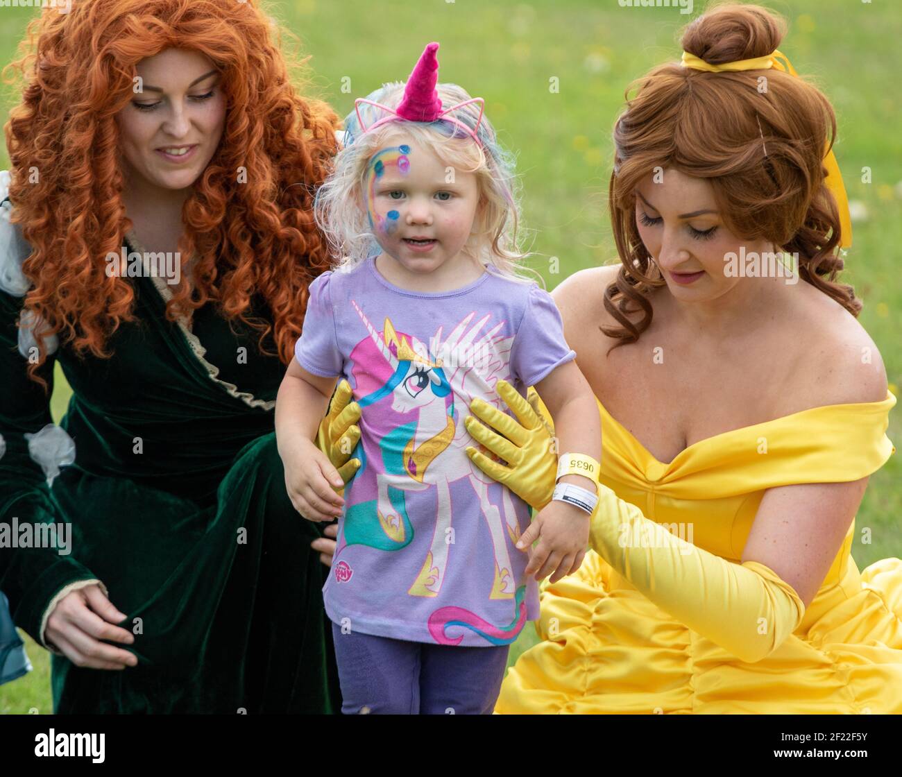 Disney girls dress up online
