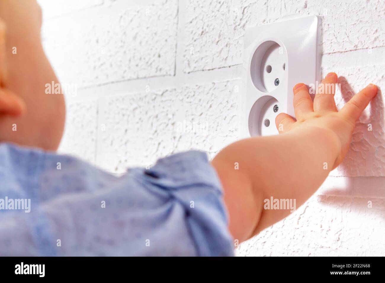 Update more than 141 finger in light socket hair latest dedaotaonec