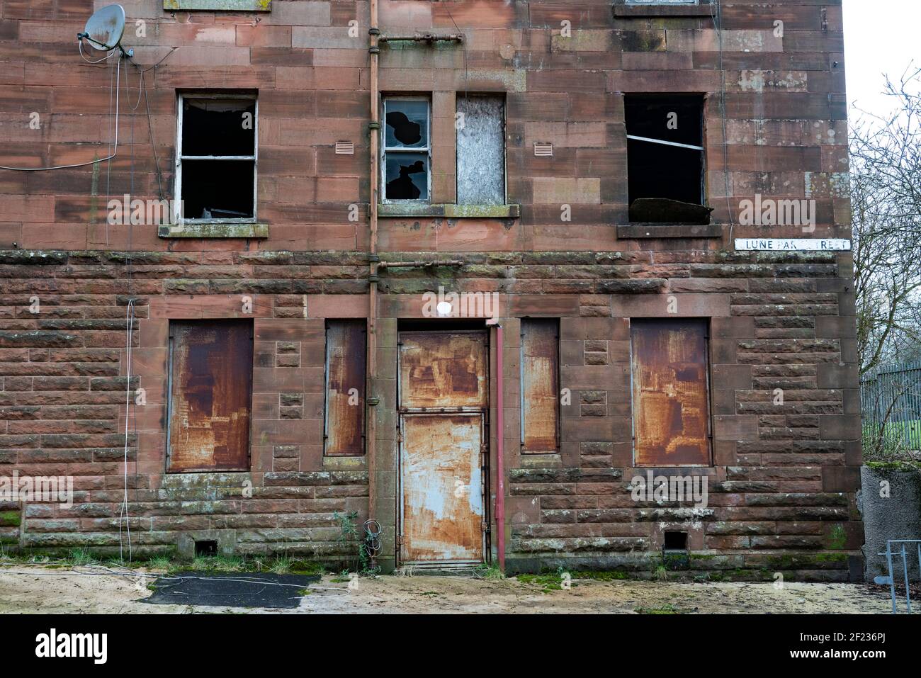 Glasgow slum hi-res stock photography and images - Alamy