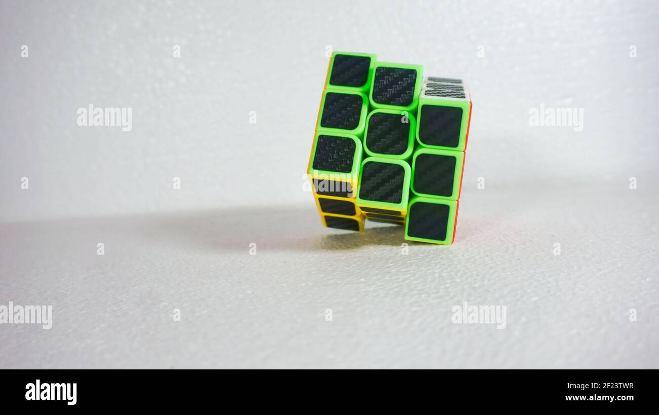 Rubiks cube game hi-res stock photography and images - Alamy