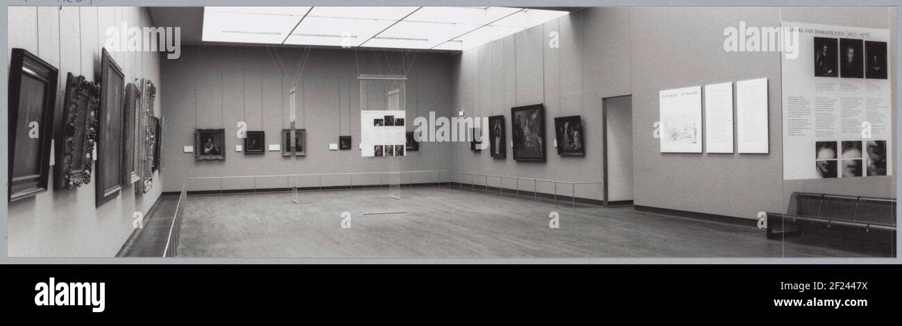 Room with paintings of rembrandt students and four information panels from Plexiglas, on the right a passage; Rembrandt, the master and his workplace 1991-1992 .. Stock Photo