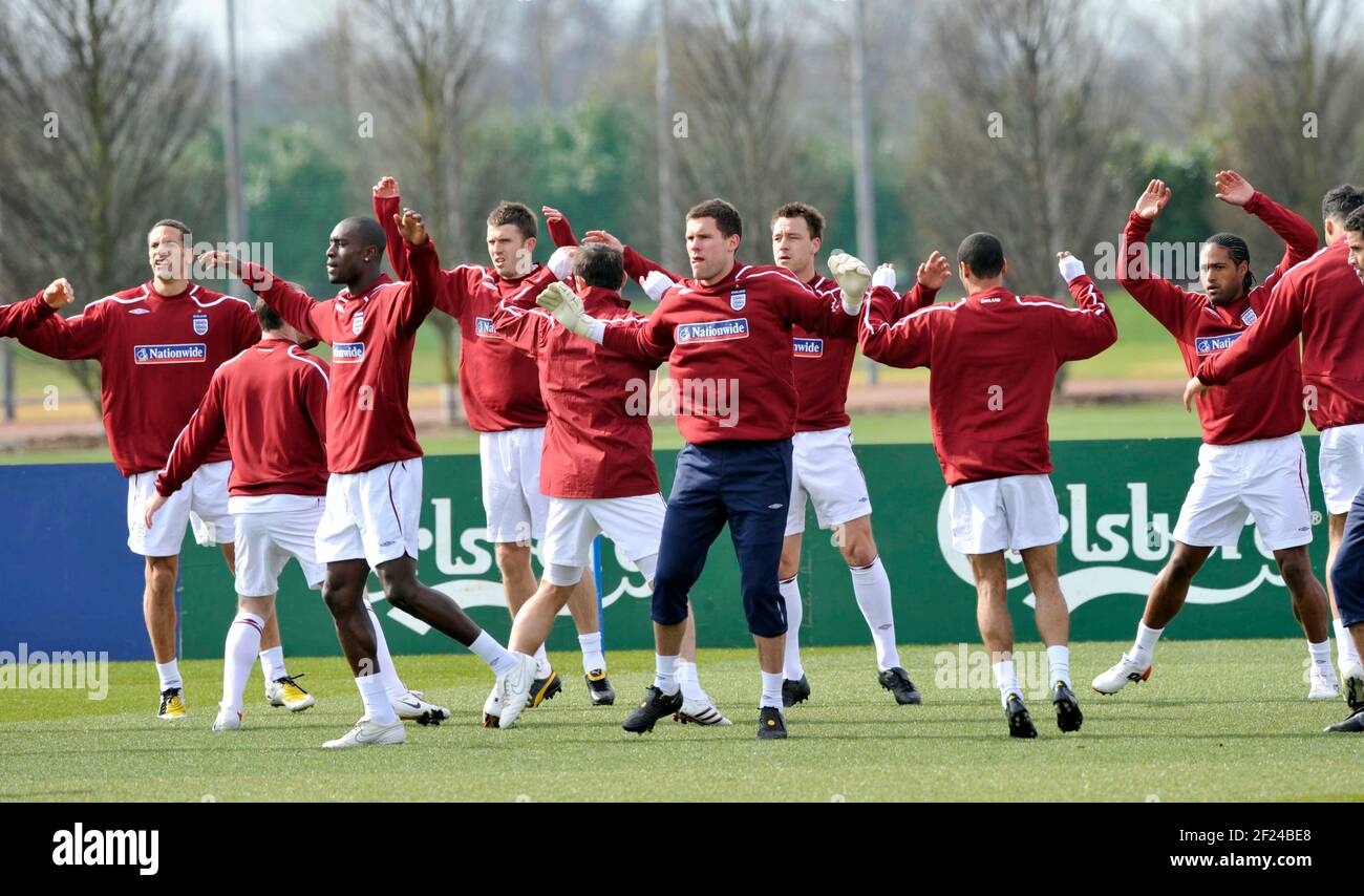 ENGLAND FOOTBALL TEAM TRAINING AT LONDON COLNEY. 24/3/09.  PICTURE DAVID ASHDOWN Stock Photo