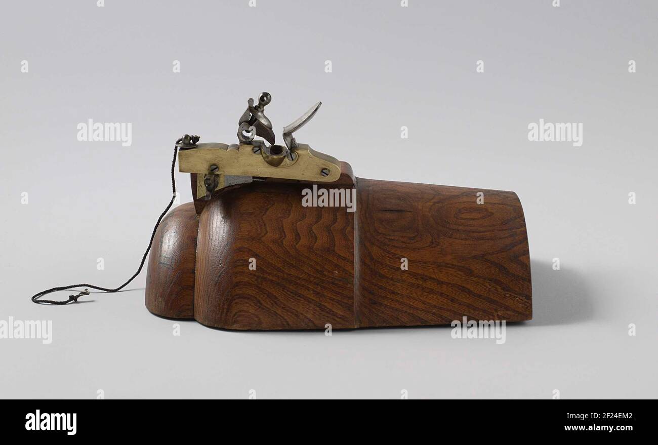 Gunlock (Flintlock) on a Dummy Breech of a 12Pounder Carronade.Flint