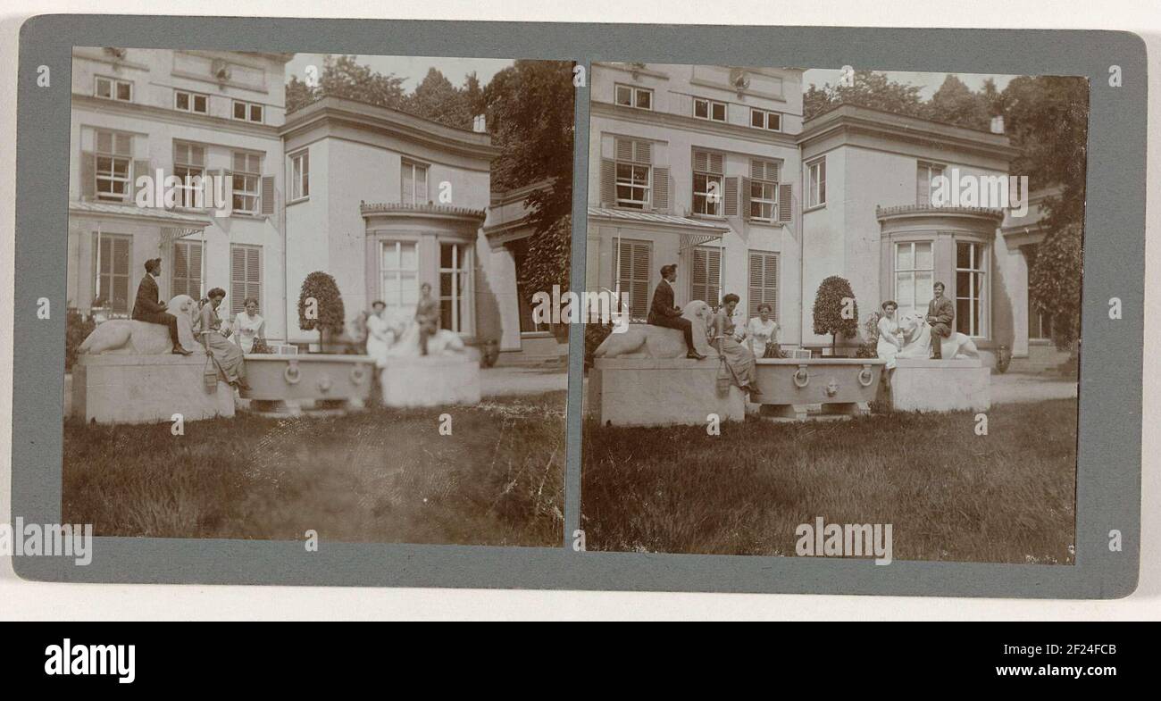 Sitting on the stones lion statues for the Paauw country house, from 1912 Mrs. Kessler's home. Stock Photo