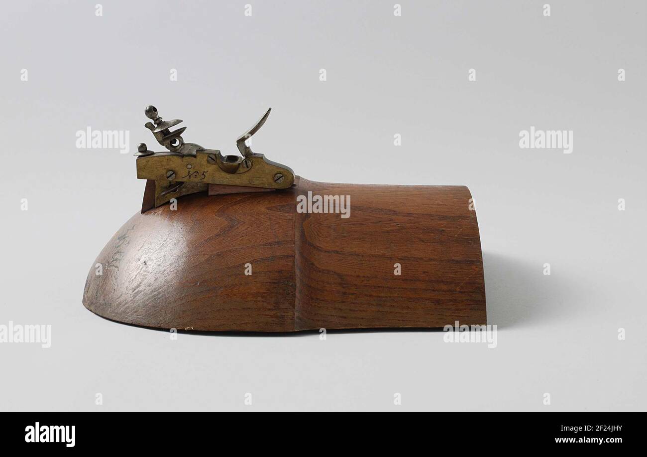 Gunlock (Flintlock) on a Dummy Breech of a 36Pounder Carronade.Flint