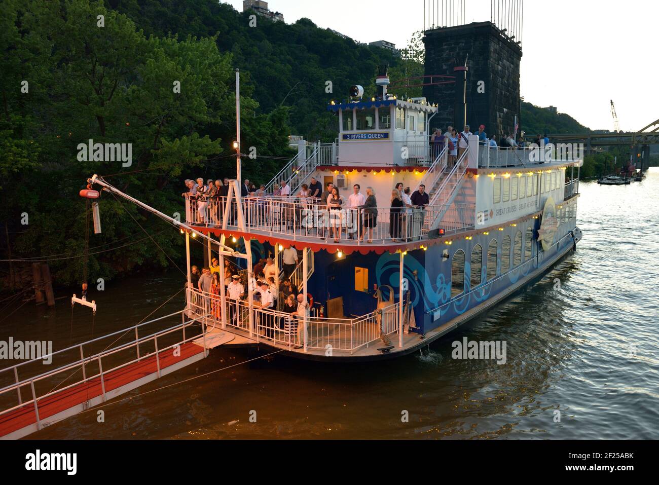 Gateway Clipper Fleet, Three Rivers Queen, Pittsburgh, Pennsylvania