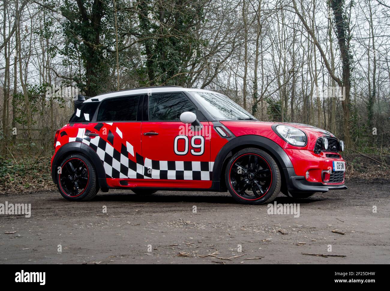 Mini countryman r60 hi-res stock photography and images - Alamy