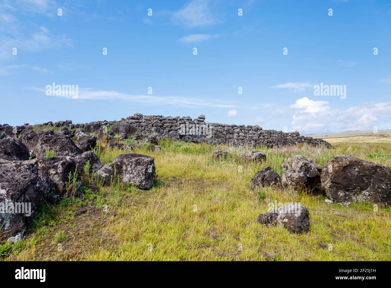 Ahu Heki'i, a large ahu (stone platform) at La Perouse (Hanga Ho Onu ...