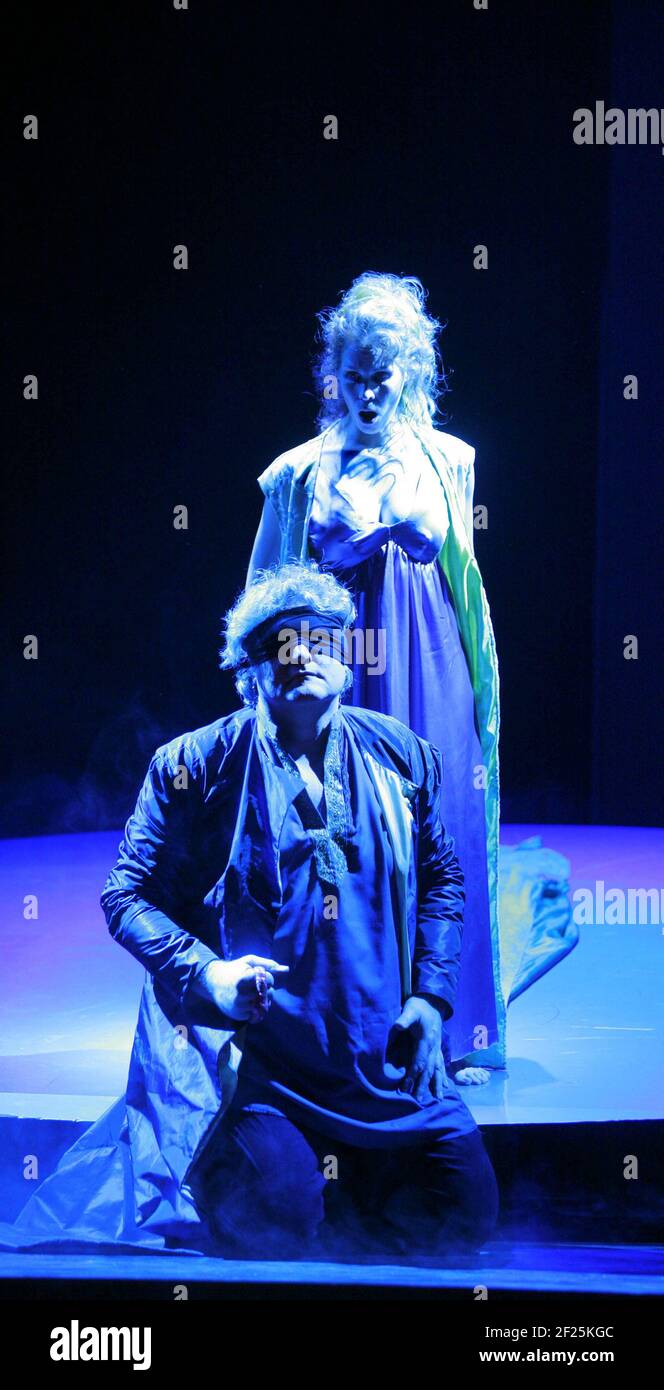 Evelyn Krahe (Erda), Philip Joll (Wotan) in DAS RHEINGOLD by Wagner at Longborough Festival Opera, Gloucestershire, England 23/06/2007 conductor: Anthony Negus design: Kjell Torriset lighting: Guy Hoare director: Alan Privett Stock Photo