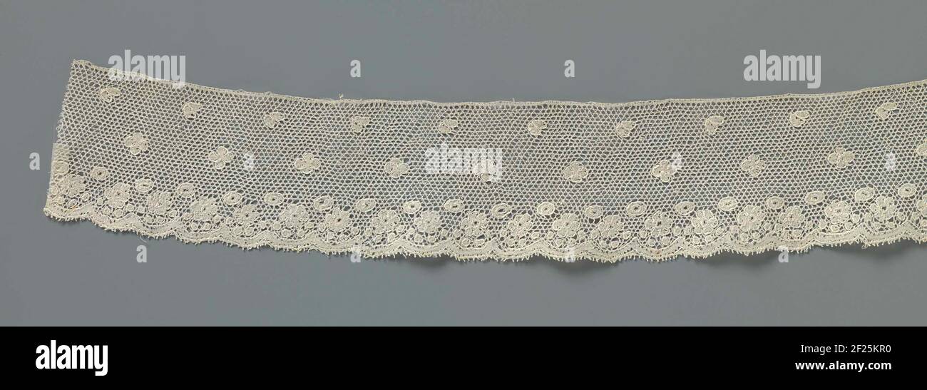 Double Oval Zig Zag Lace Ribbon White 1.25