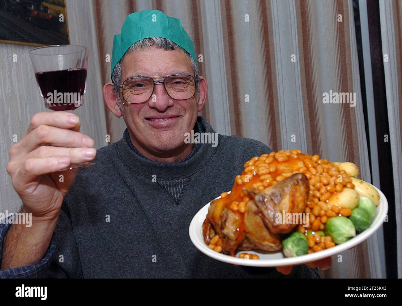 THE WORLD'S BIGGEST BAKED BEAN FAN. BAKED BEAN LOVING GLYN JONES (60