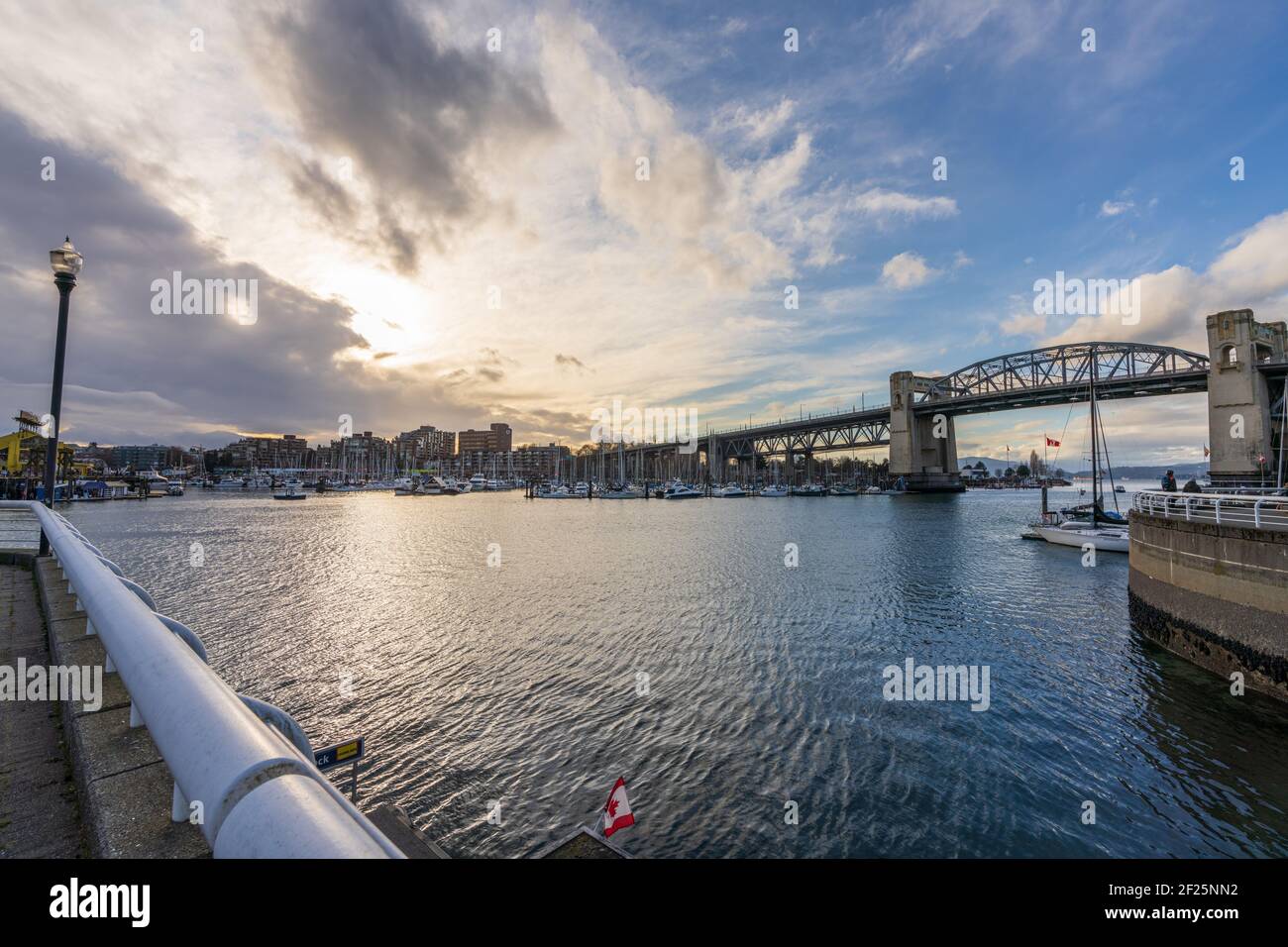 False creek ferry burrard bridge hi-res stock photography and images ...
