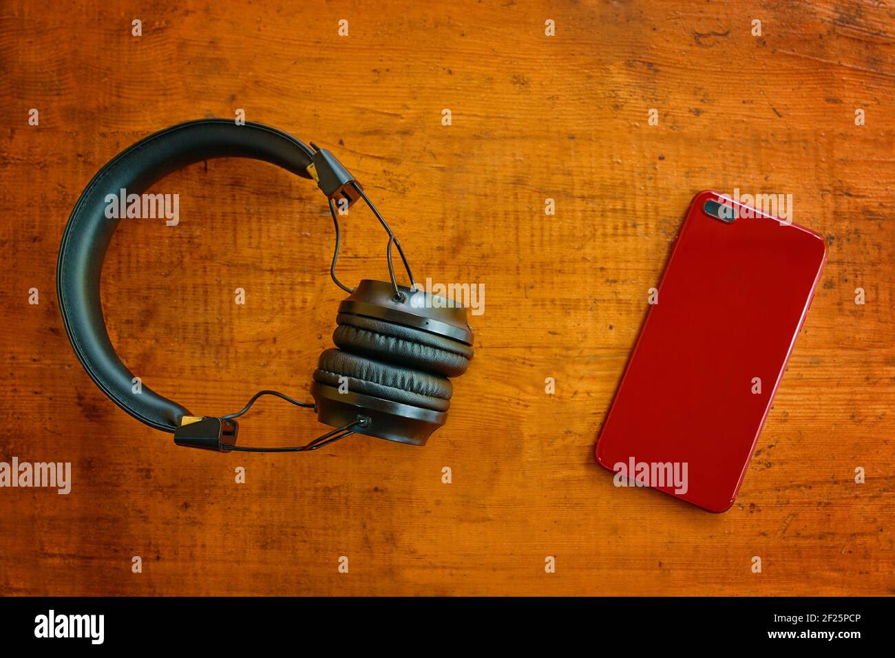 Instagram Phone Black High Resolution Stock Photography And Images Alamy