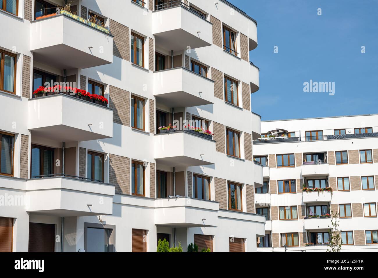 New Apartment Houses In Berlin Germany Stock Photo Alamy new-apartment-houses-in-berlin-germany-stock-photo-alamy