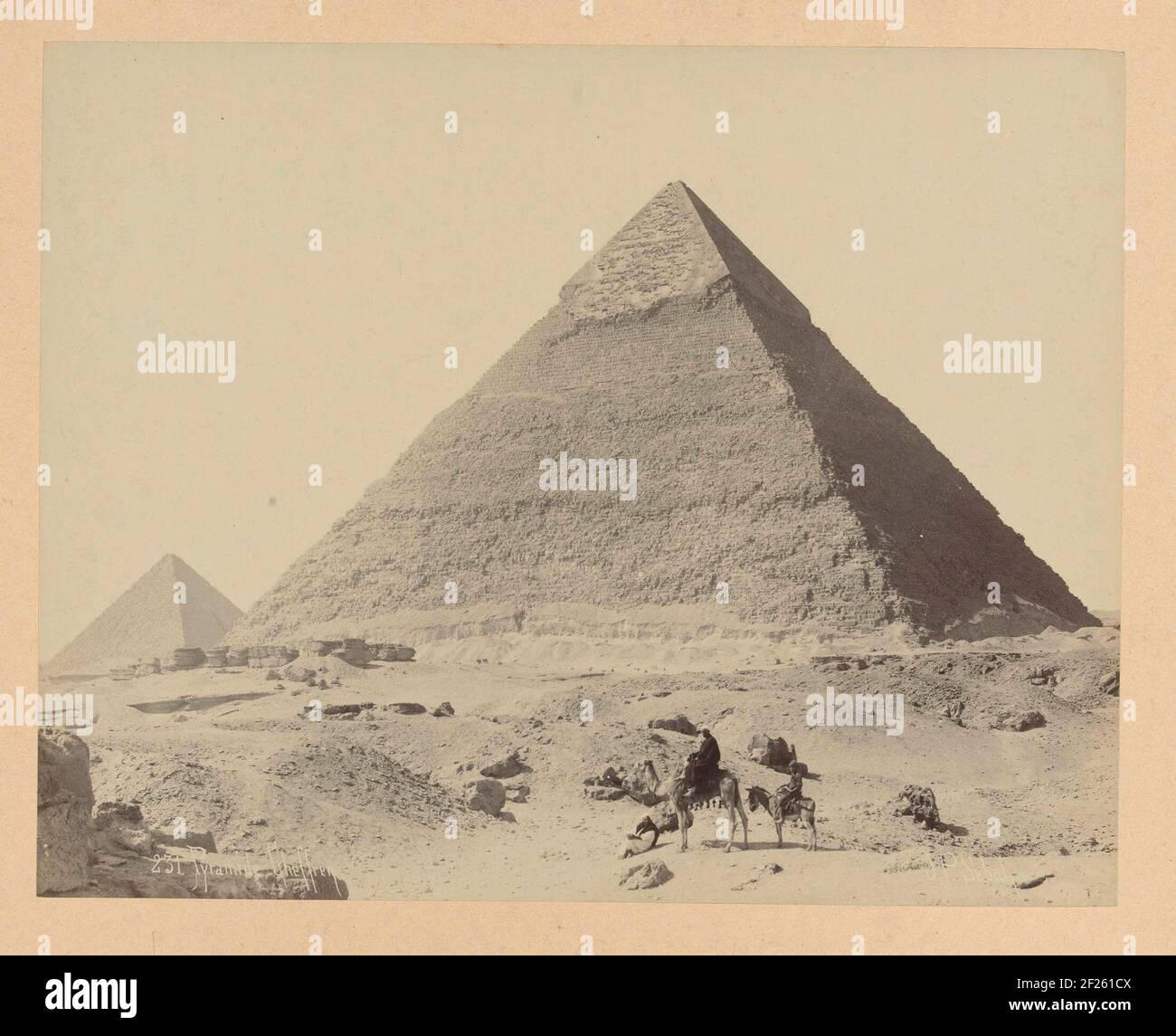 Как строили пирамиду хеопса. Пирамида Хеопса древний Египет. Пирамида Хефрена древний Египет. Пирамида Хеопса в древности. Древний Египет пирамида Хеопса постройка.