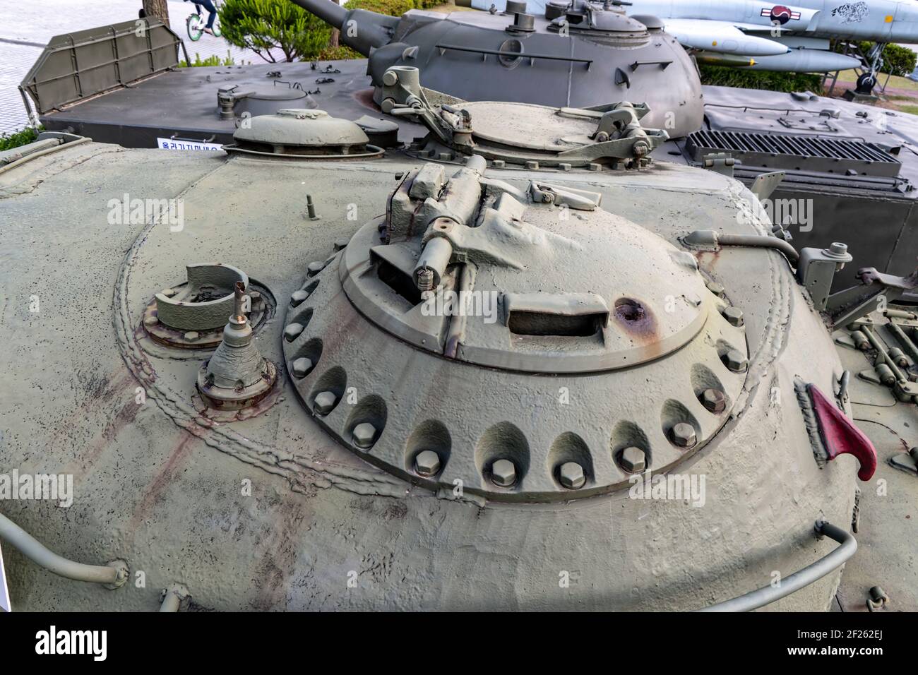 Seoul, South Korea. 27th May, 2017. Tanks at the War Memorial of Korea Museum. Stock Photo