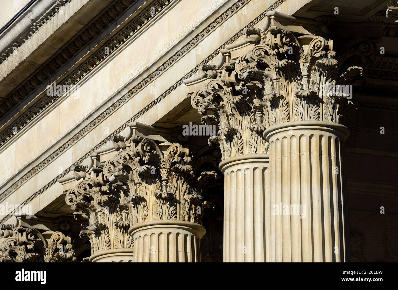 London, England, UK. St Paul's Cathedral. Corinthian columns (paired) on the western facade Stock Photo