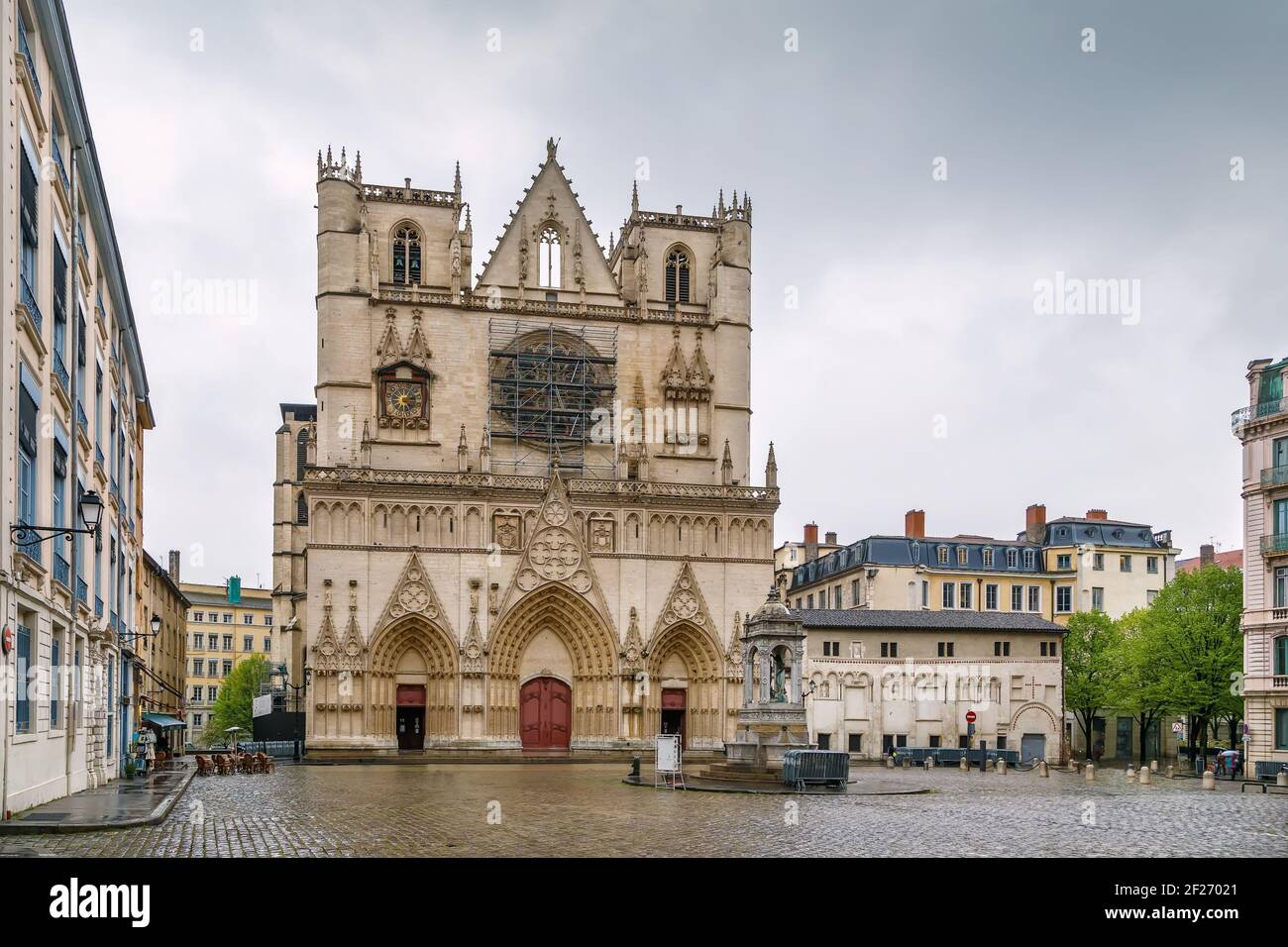 Lyon cathedral, France Stock Photo Alamy