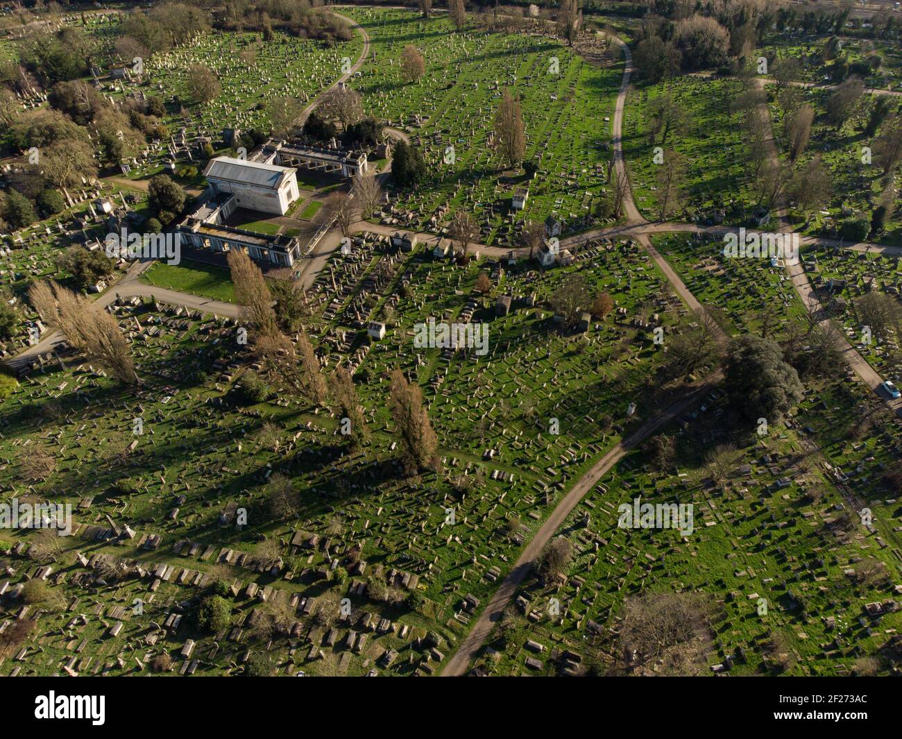 London cemetery aerial hi-res stock photography and images - Alamy