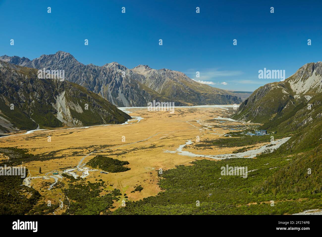 Aoraki mount cook village hi-res stock photography and images - Alamy