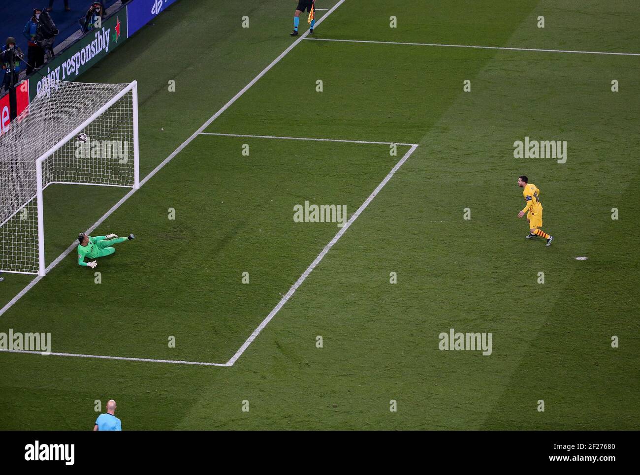 Goalkeeper of PSG Keylor Navas stops the penalty kick of Lionel Messi of  Barcelona during the UEFA Champions League, round of 16, 2nd leg football  match between Paris Saint-Germain (PSG) and FC