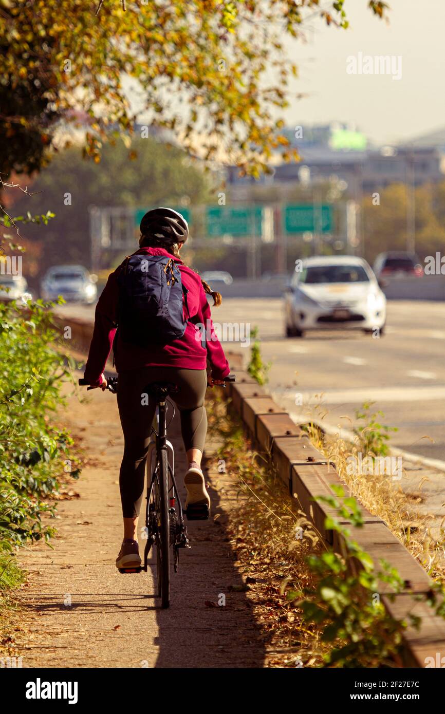 Cycling leggings hi-res stock photography and images - Alamy