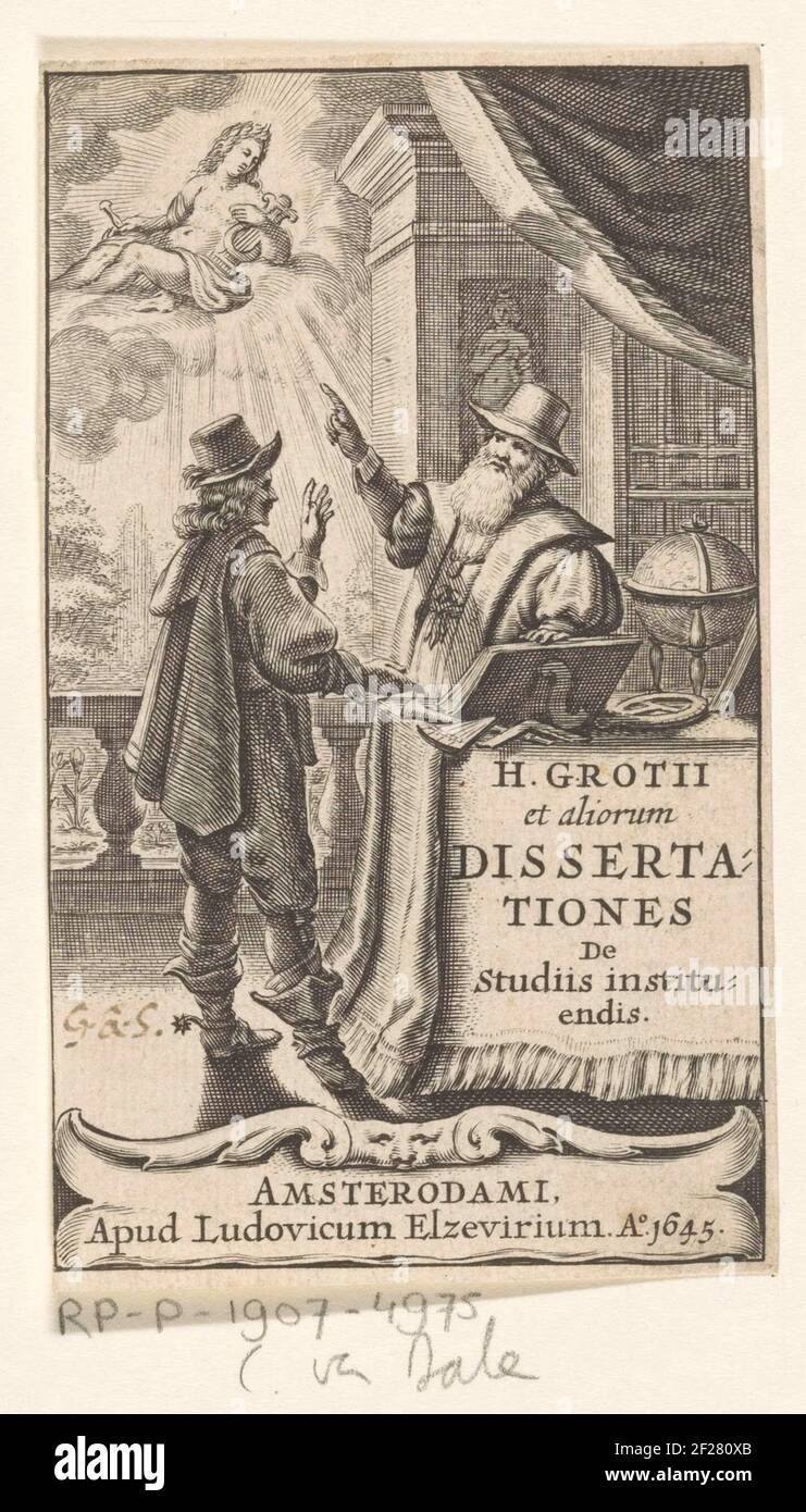 Twee mannen en Apollo; Titelpagina voor: Hugo de Groot, Dissertationes de Studiis instituendis, 1645.An old man with beard and hat and a man with a hat standing in front of a table with open book. They point to the air where God Apollo appears with Lier. Stock Photo