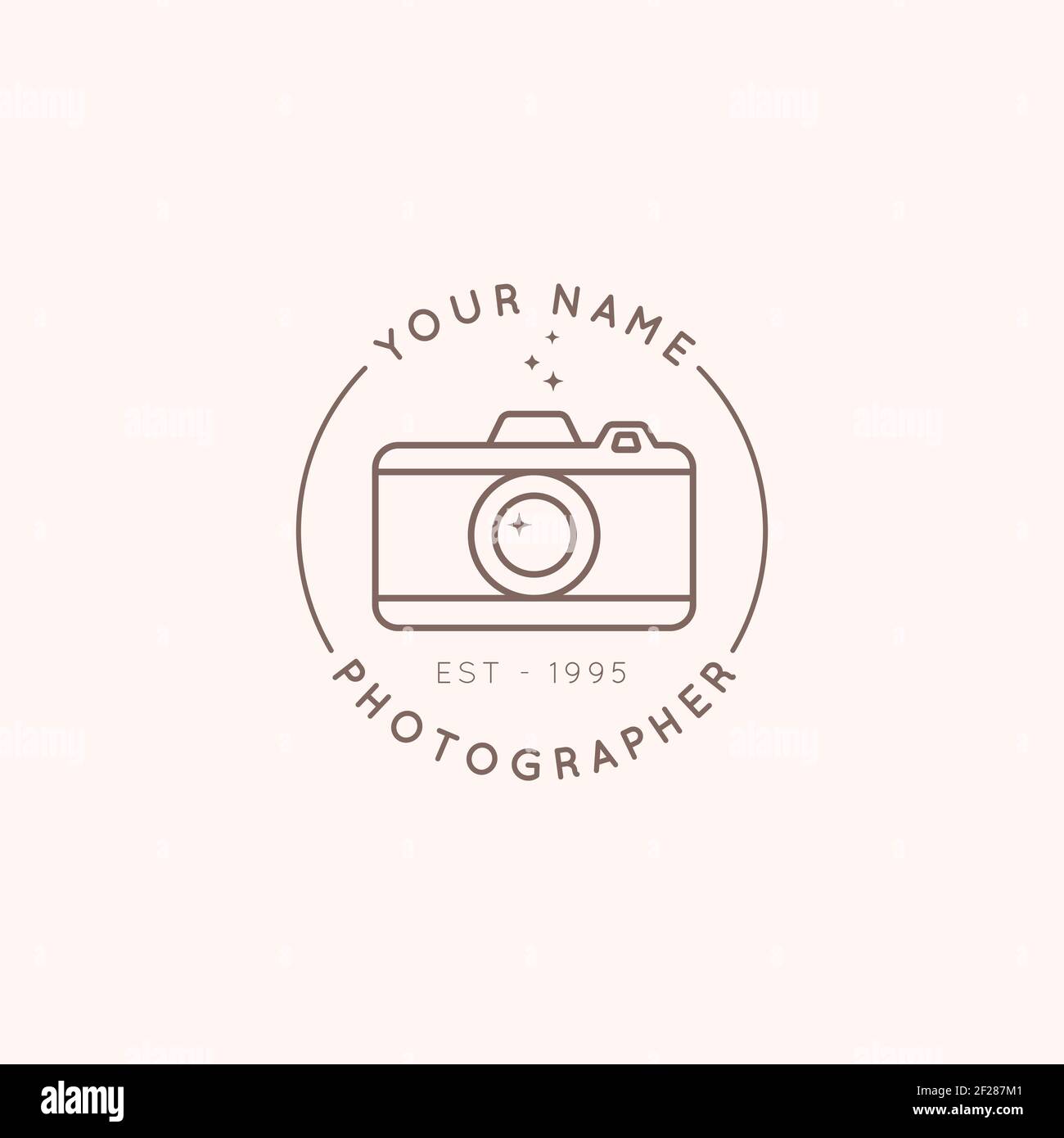 Camera Roundedlogo Linear logo of the photographer in a trending minimal linear style ...
