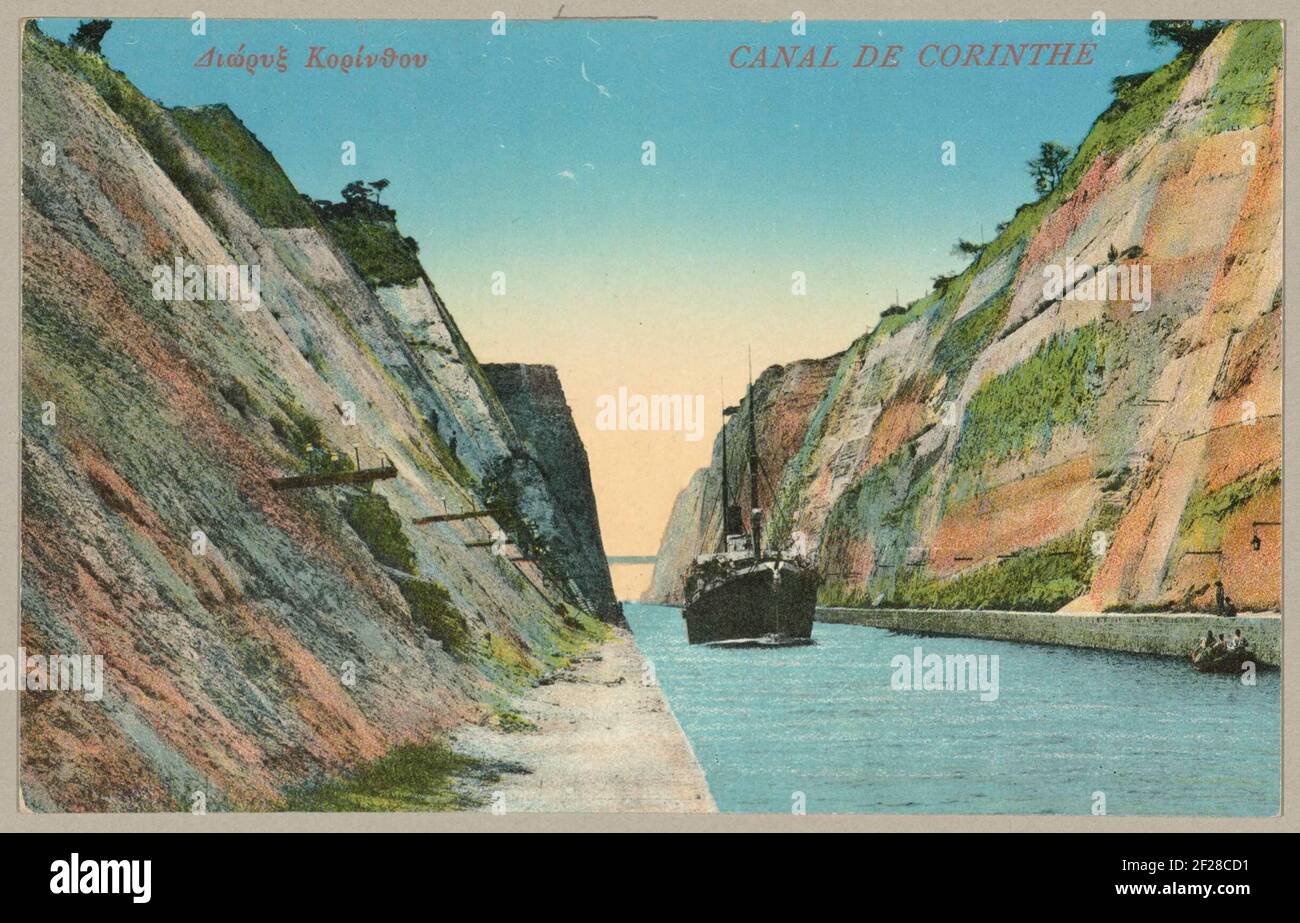 Kanaal van Korinthe; Canal de Corinthe.A ship sails in the middle of the  canal. Top left is a title in Greek Stock Photo - Alamy