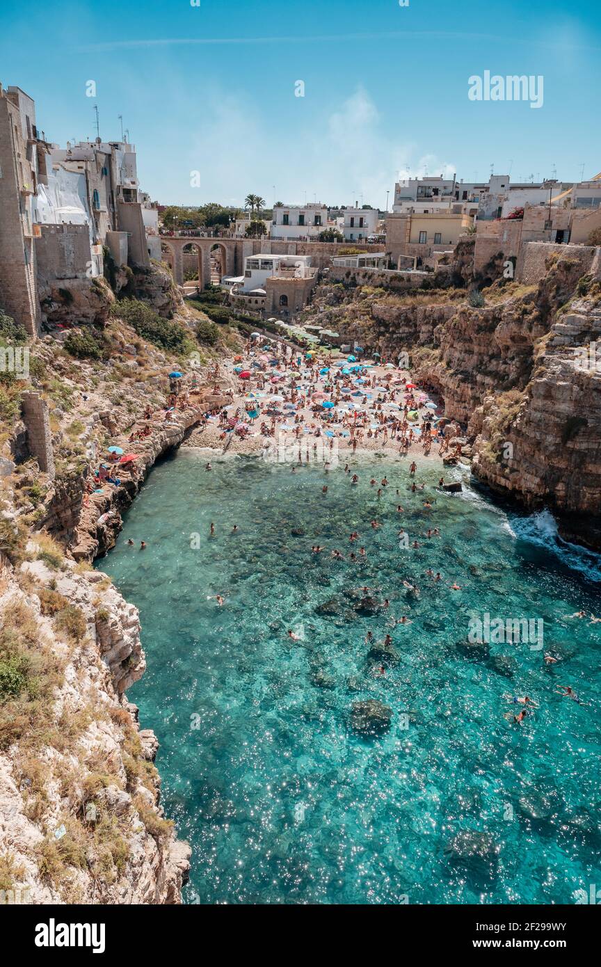 Strand in polignano a mare hi-res stock photography and images - Alamy