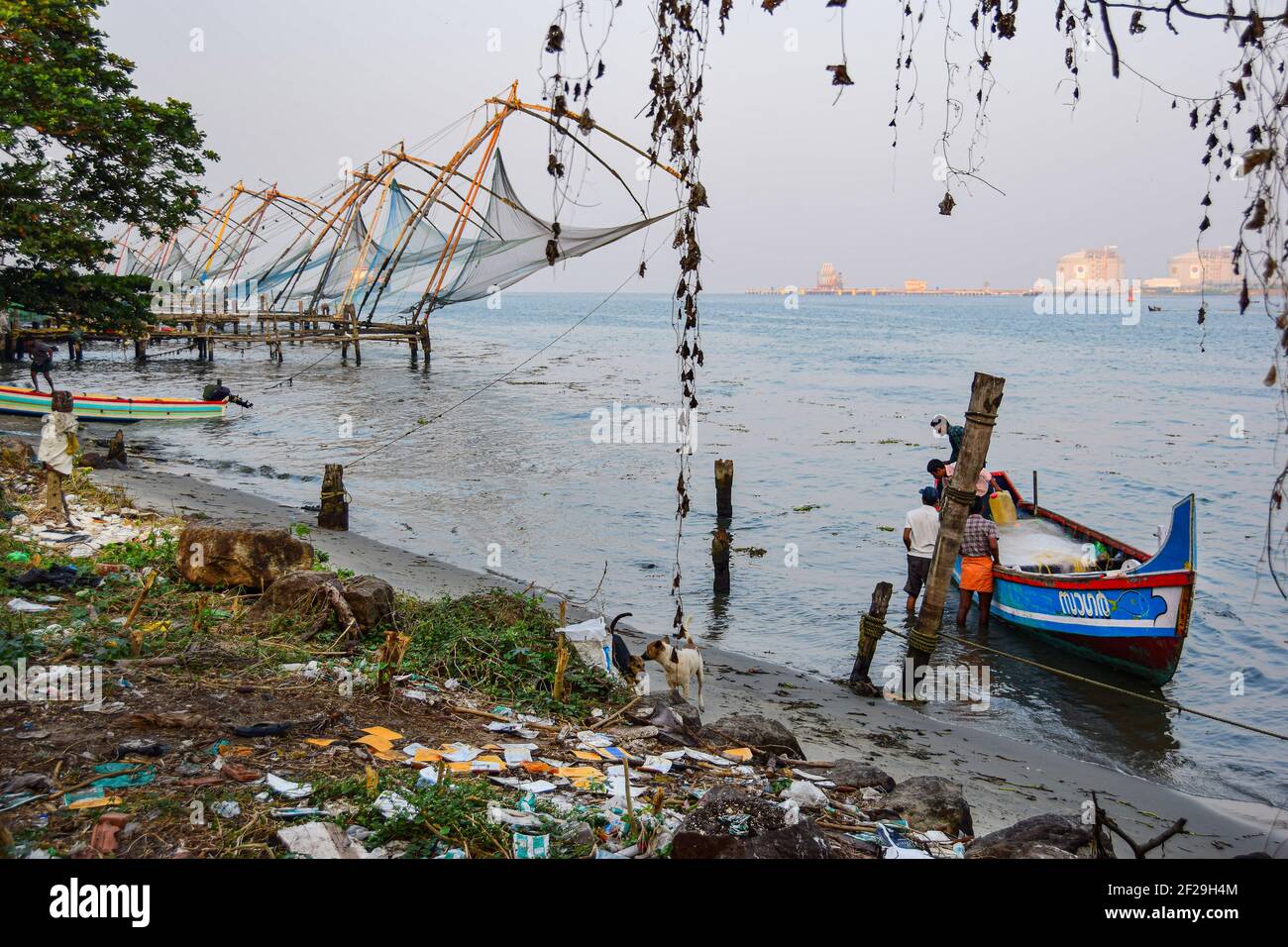 Chinese Fishing Nets, Kochi, Cochin, Kerala, India Stock Photo - Alamy