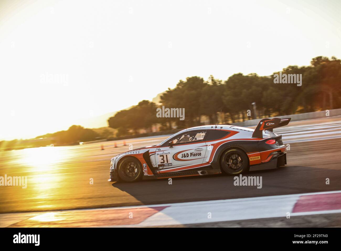 31 PIERCE Derek, SMITH Rob, MORRIS Seb, Bentley Continental GT3, Team ...
