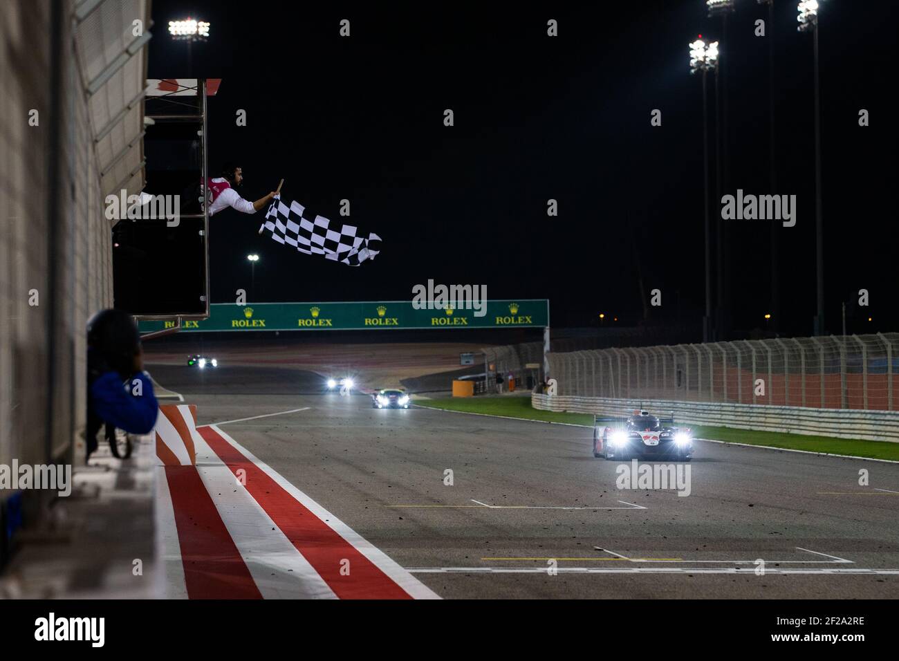 chequered flag, drapeau a damier 07 CONWAY Mike (gbr), KOBAYASHI Kamui (jpn), LOPEZ Jose Maria (arg), Toyota TS050 Hybrid team Toyota Gazoo racing, action during the 2019 FIA WEC World Endurance Championship, 8 Hours of Bahrain from december 12 to 14 at International Circuit of Sakhir - Photo Antonin Vincent / DPPI Stock Photo